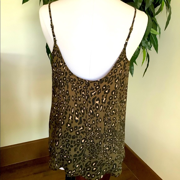 Beautiful Sleeveless Camisole - Picture 2 of 10